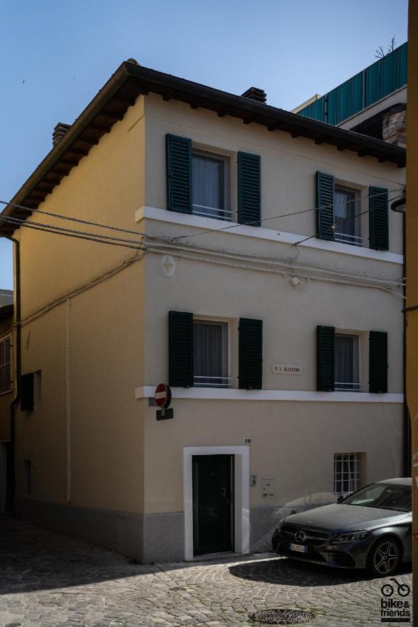 Monolocale Le Rondini Centralissimo Pesaro Buitenkant foto
